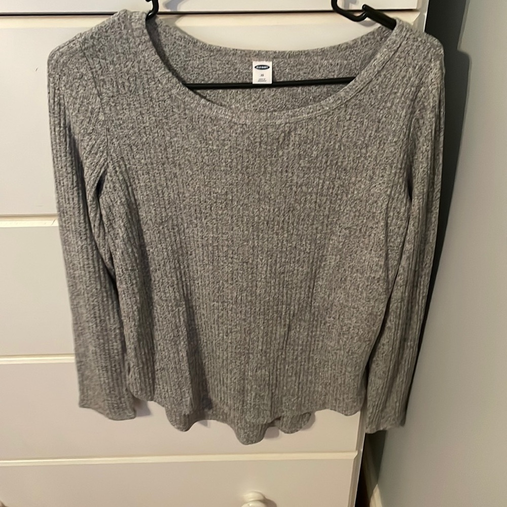 Old Navy long sleeve gray top